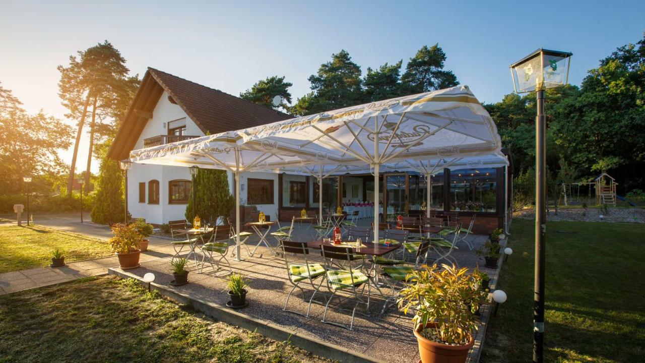 Lokal Genial Pension&Restaurant Beelitz Exterior foto